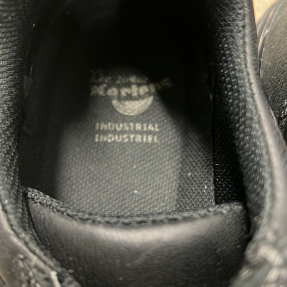 Dr. Martens Black Oxfords Sleek Minimalist Design - Picture 4 of 8